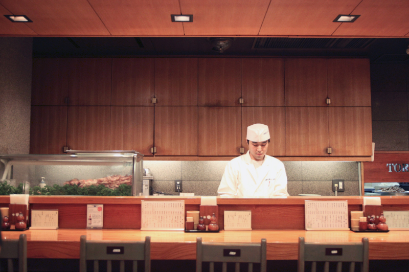 Wakayama En Vue! - TOKYO - restaurant shushi bar.jpg